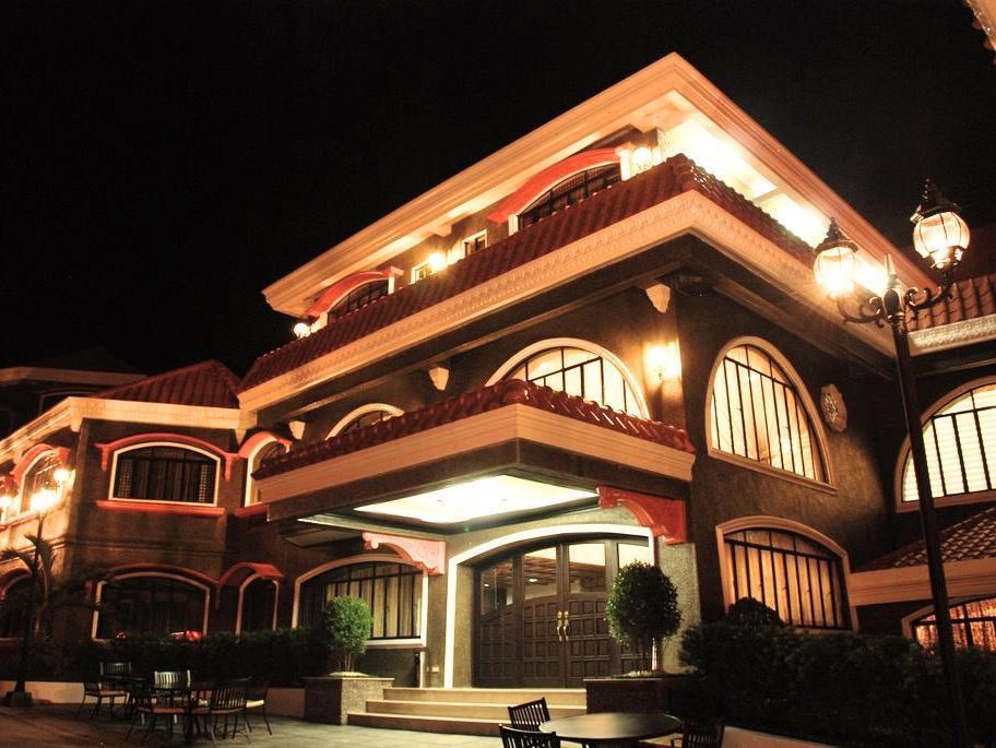 Iriga Plaza Hotel Exterior foto